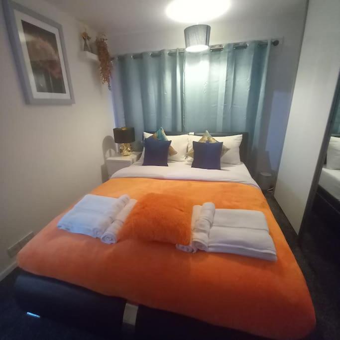 Golden Plush Suites - Beautiful Luxury 3 Bed House In Leicester Esterno foto