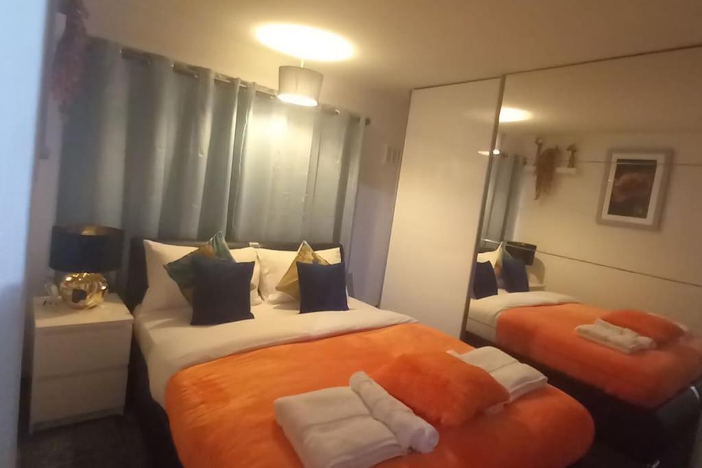 Golden Plush Suites - Beautiful Luxury 3 Bed House In Leicester Esterno foto