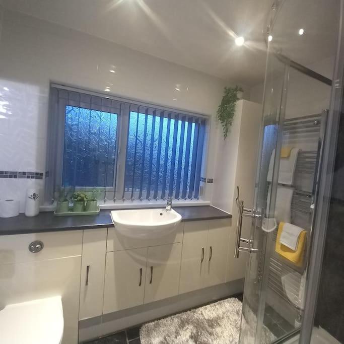 Golden Plush Suites - Beautiful Luxury 3 Bed House In Leicester Esterno foto