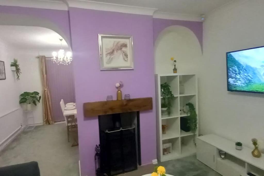 Golden Plush Suites - Beautiful Luxury 3 Bed House In Leicester Esterno foto