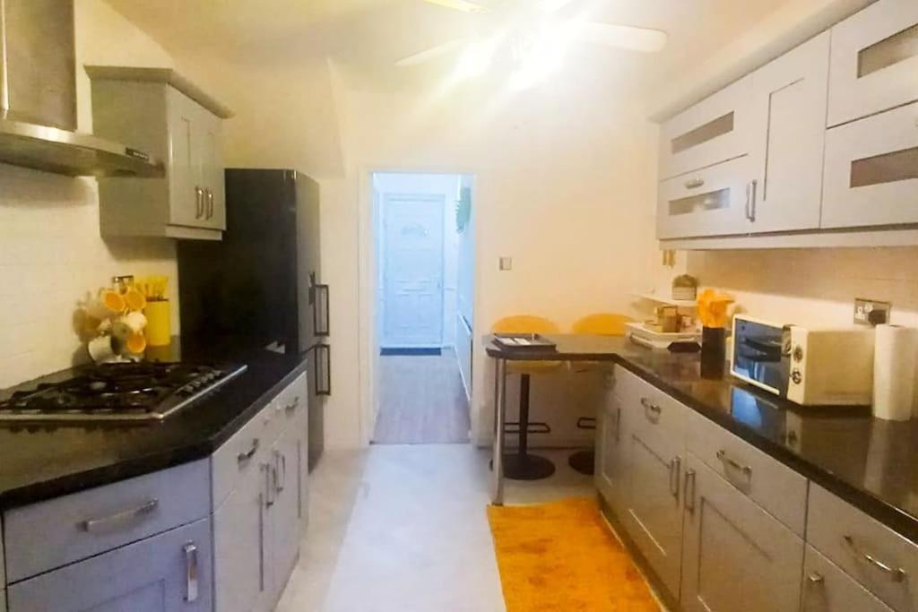 Golden Plush Suites - Beautiful Luxury 3 Bed House In Leicester Esterno foto