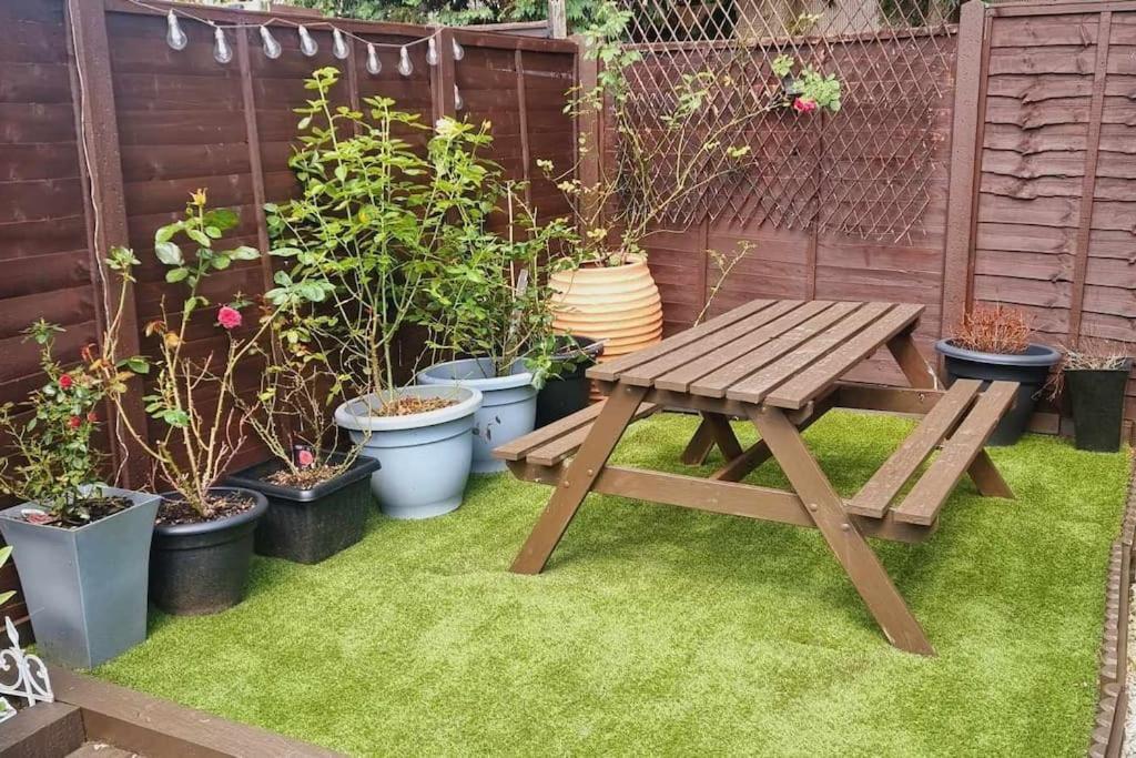 Golden Plush Suites - Beautiful Luxury 3 Bed House In Leicester Esterno foto